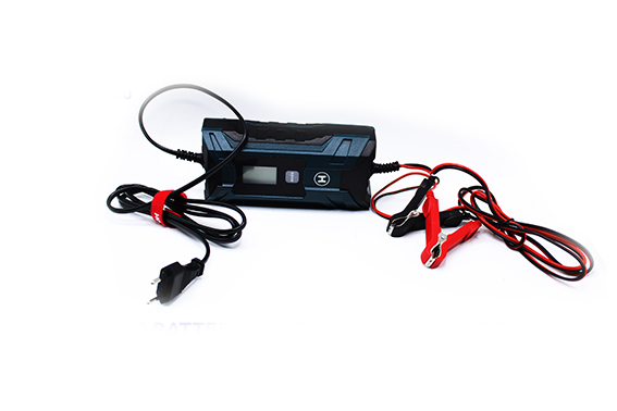 Chargeur batterie 3-120Ah 220V-240VAC 50-60Hz YAE3492 Honestpro