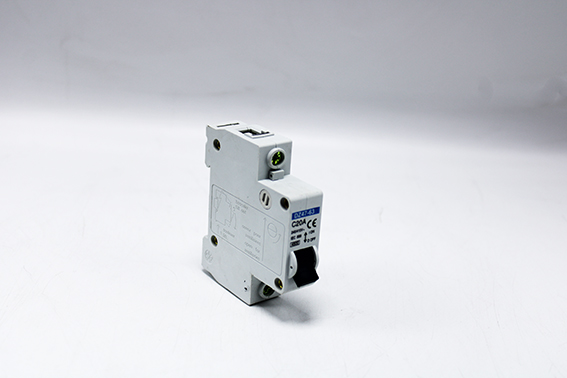 Disjoncteur simple pole 20A DZ47-63 1P MHE30004
