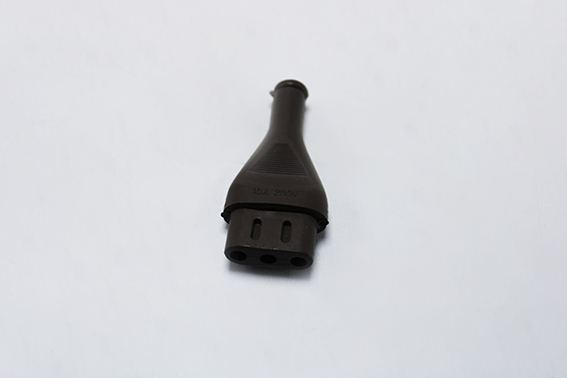 Fiche femelle noire 323B