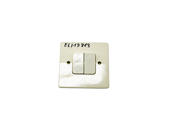 Double interrupteur encastré simple blanc 5202/10 MZ18813 (ctn de 240p)
